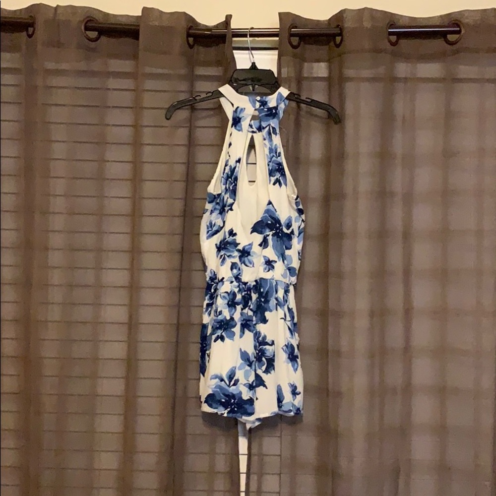 Floral Romper - Picture 2 of 2